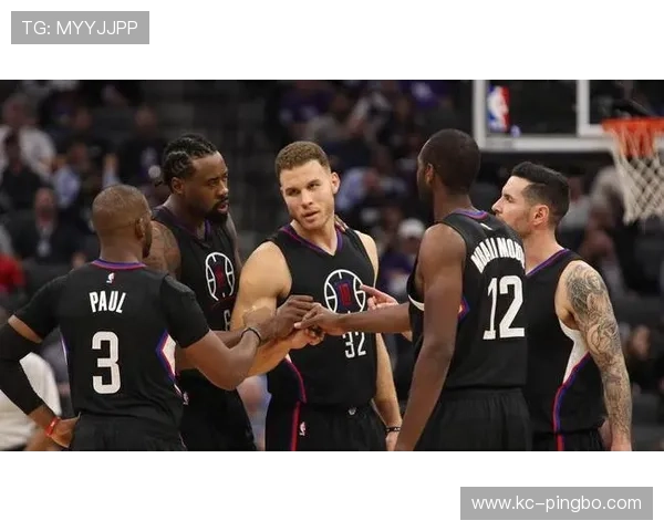 纳什挡拆组织胜过约基奇高位策应，助攻更偏外线